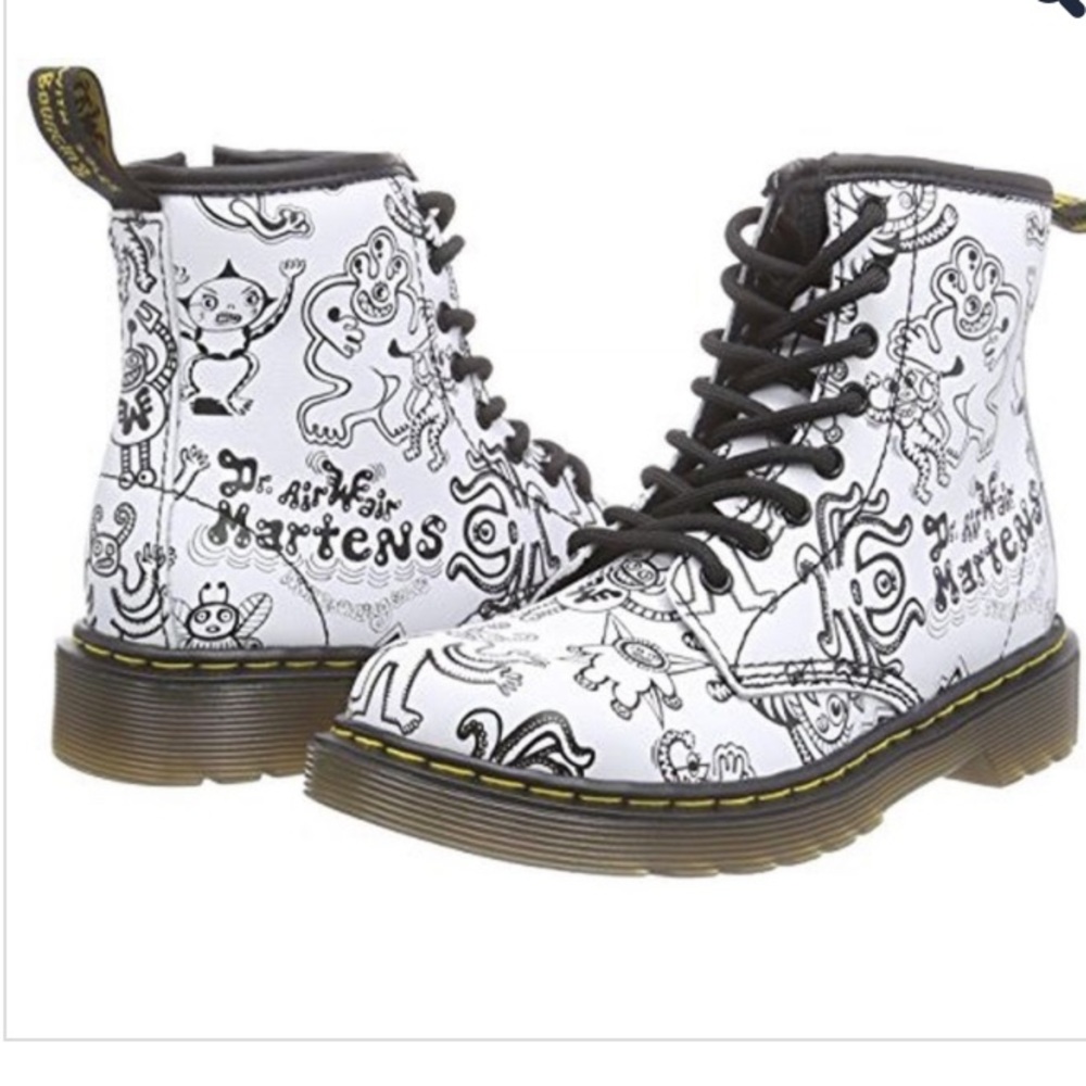 Dr. Martens Delaney Wiggley World Boots